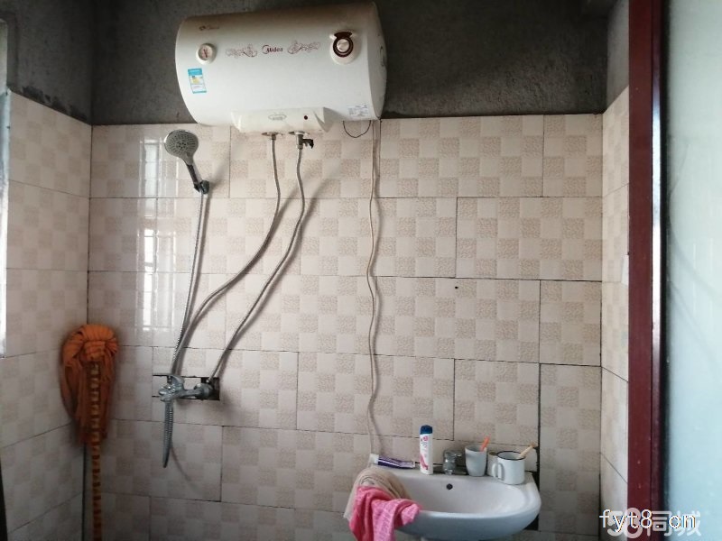 东旭华庭 旁边是 一小 实验中学,低于市场价,业主急卖